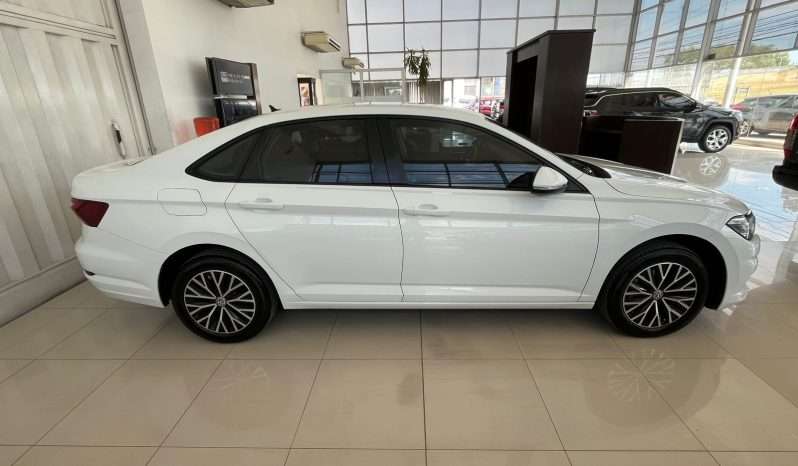 
								VENTO 1.4 CONFORTLINE AT full									