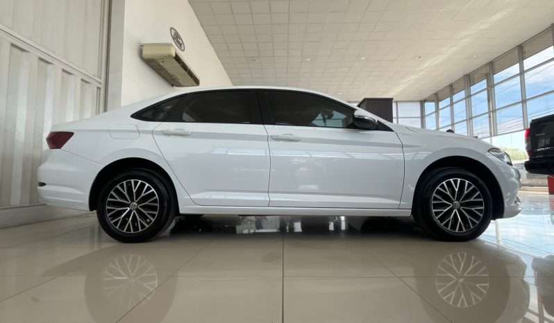 
								VENTO 1.4 CONFORTLINE AT full									