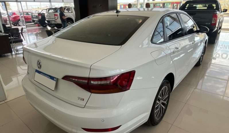 
								VENTO 1.4 CONFORTLINE AT full									