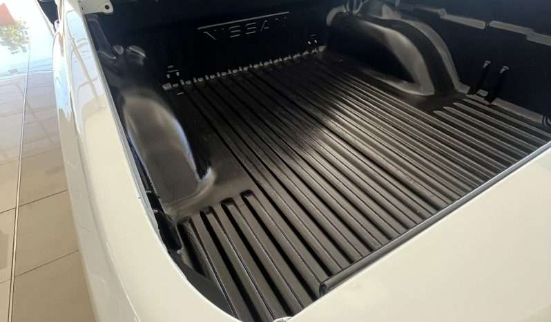 
								Nissan Frontier 2.3t Xe 4×2 Mt full									